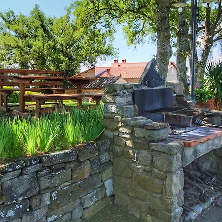 Detached For 6 Pers With Outdoor Swimming Pool Loro Ciuffenna