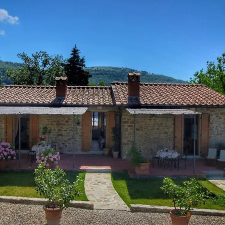 Detached For 6-pers With Outdoor Swimming Pool Tatil Evi Loro Ciuffenna