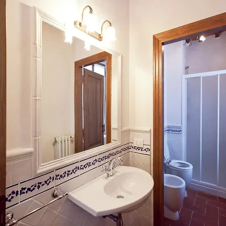 Detached For 6-pers With Outdoor Swimming Pool * Loro Ciuffenna