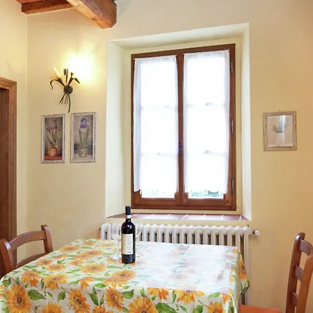 Detached For 6-pers With Outdoor Swimming Pool Loro Ciuffenna